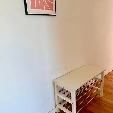 Spacious With Free Parking Near Vienna *