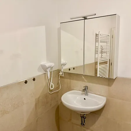 Apartament Spacious With Free Parking Near Vienna *